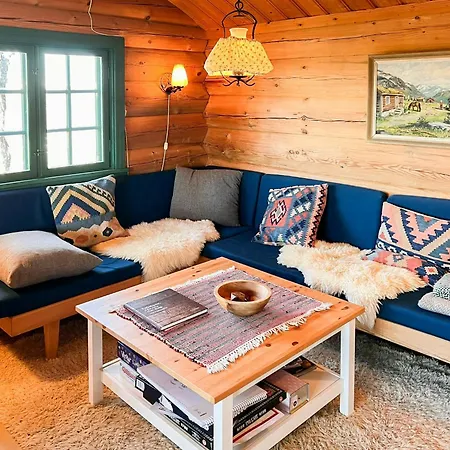 בית נופש Traditional Log At Vierli *