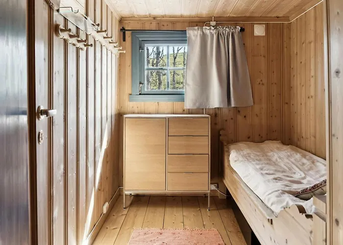 Feriehus Traditional Log At Vierli