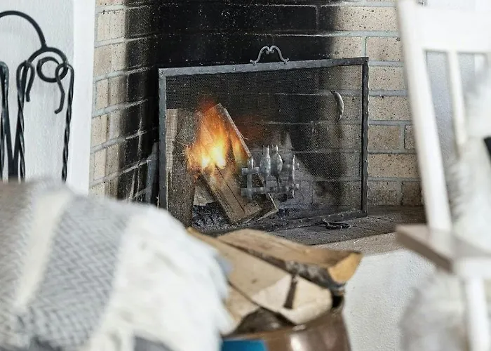 Feriehus Traditional Log At Vierli *